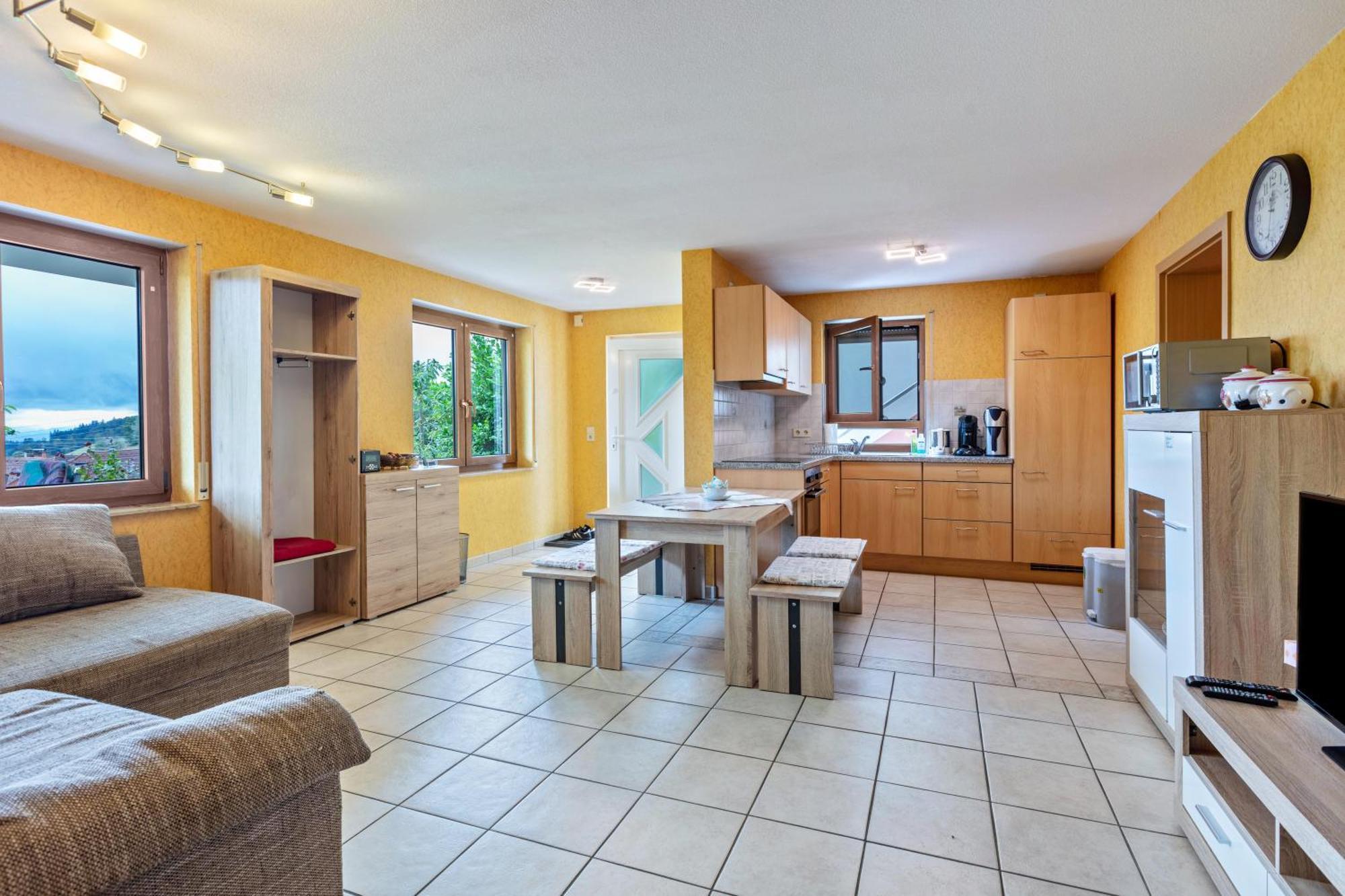 Haus Landblick Apartment Zell im Wiesenthal Luaran gambar